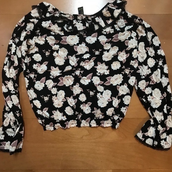 Forever 21 floral scrunched top size XS - Picture 6 of 7